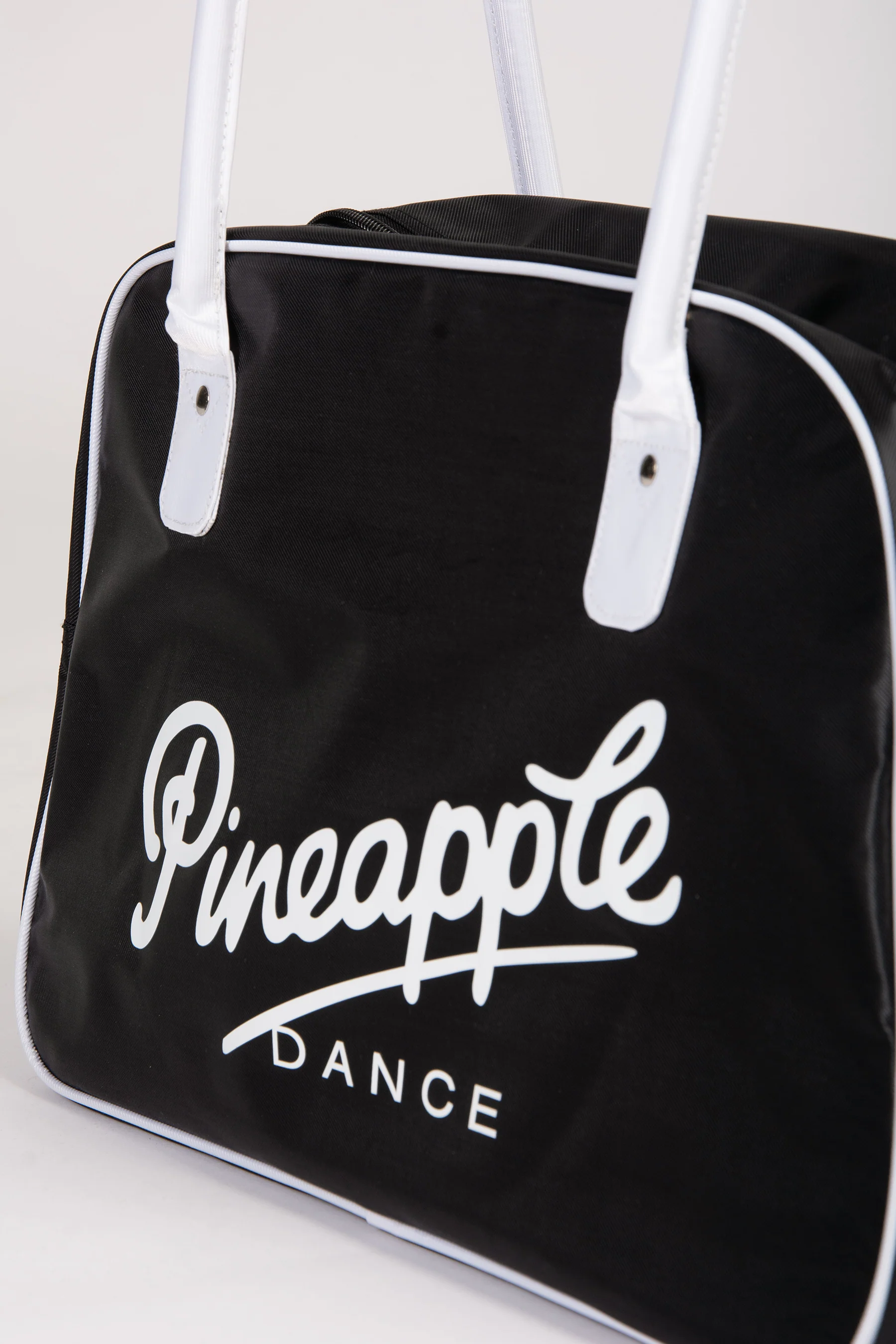Retro Kit Dance Bag - Image 3