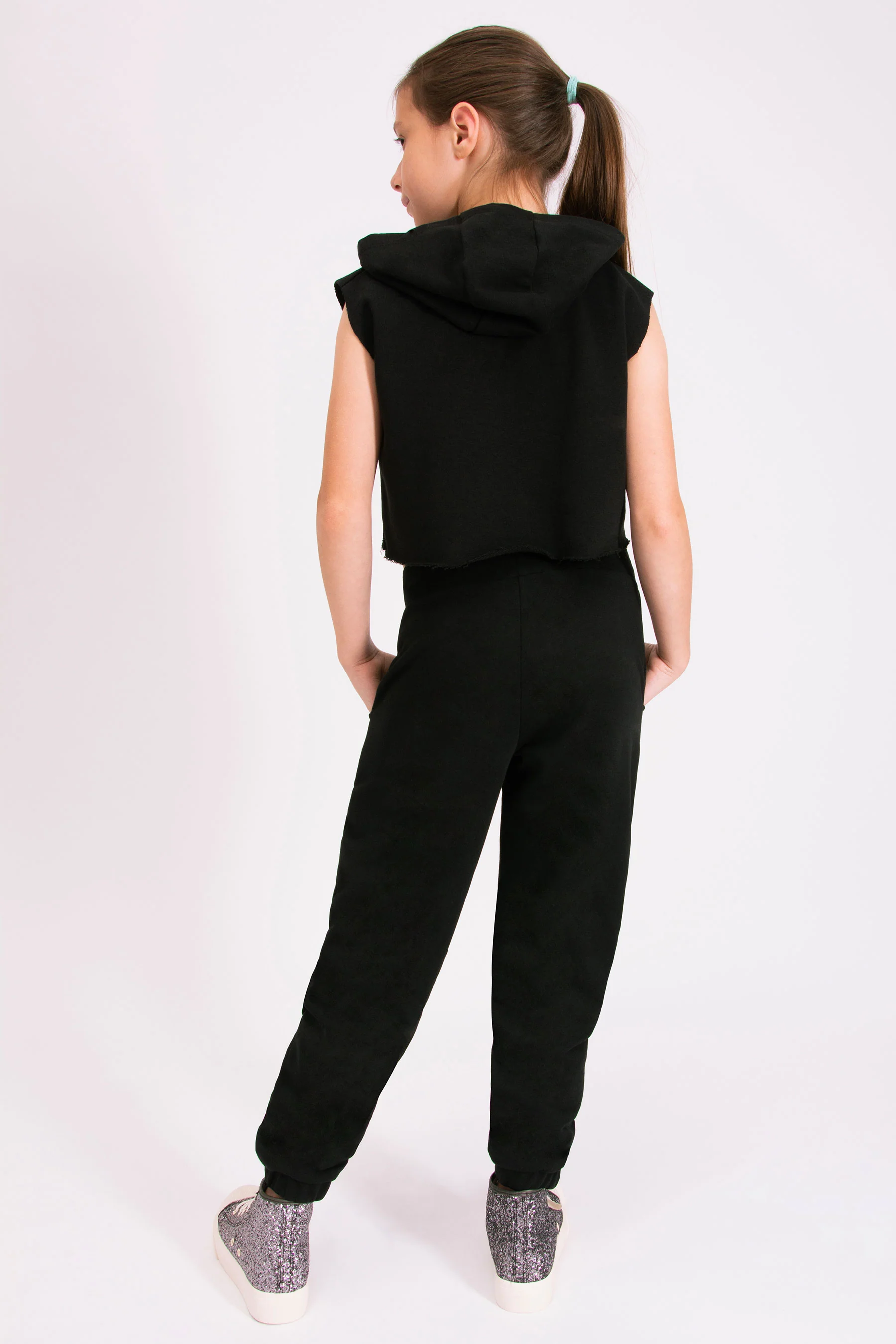 Sleeveless Dance Crop Hoodie - Image 5