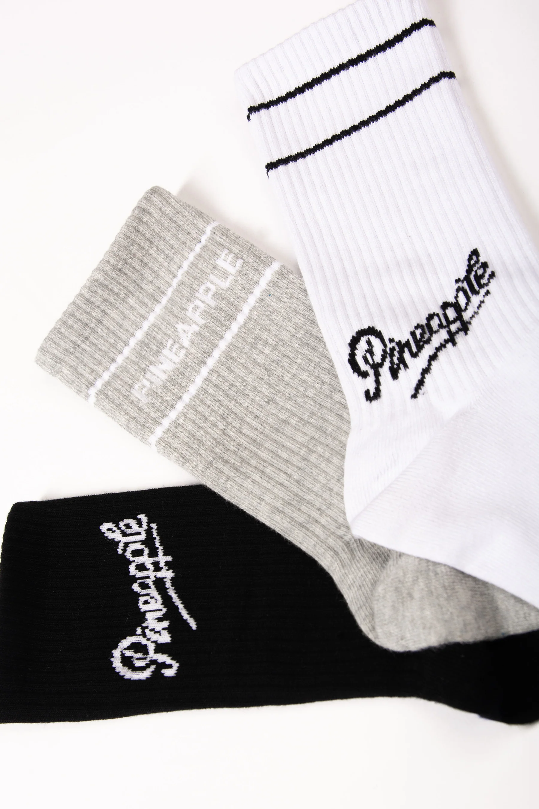 Pineapple 3 Pack Crew Socks - Image 2