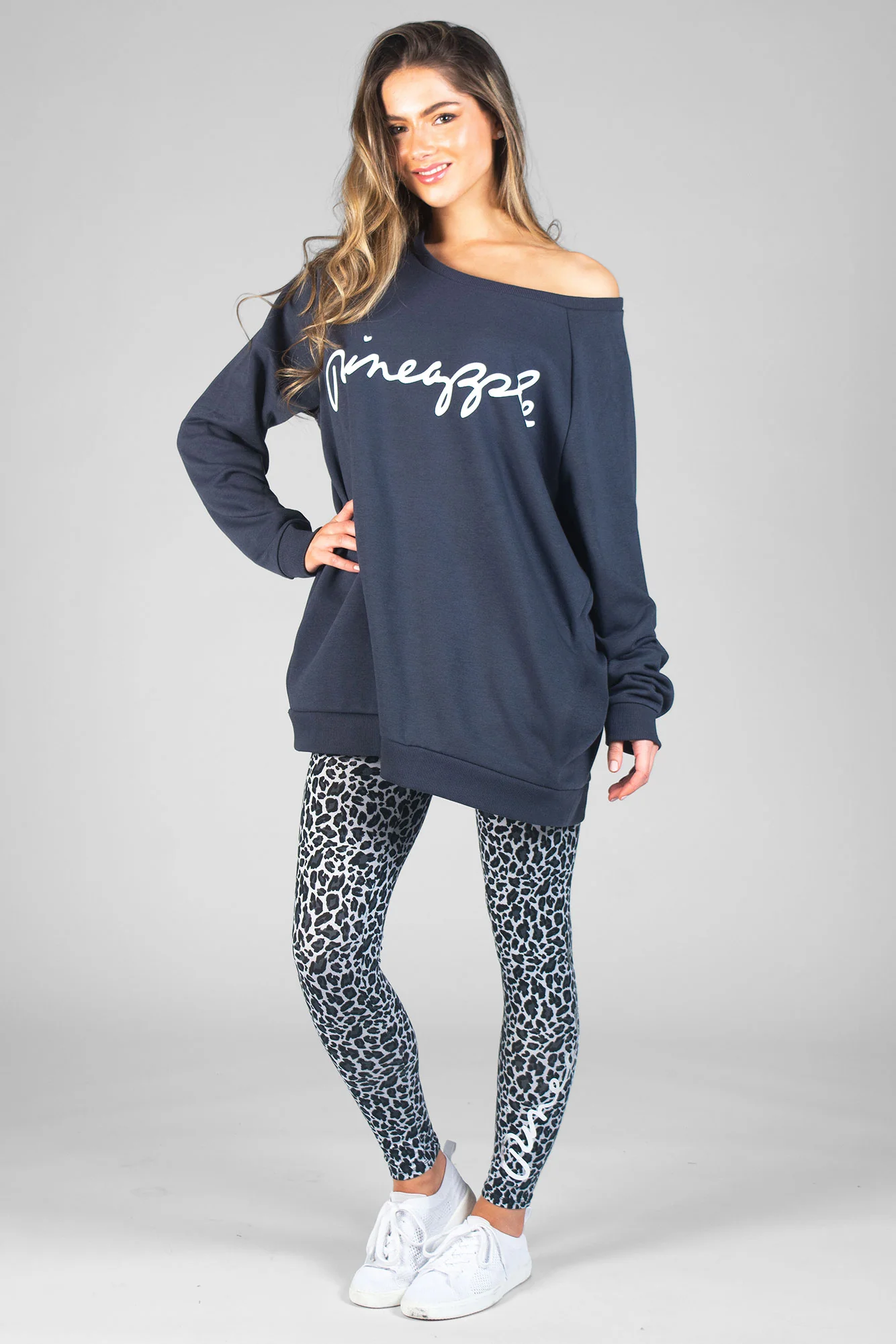 Oversized Sweatshirt - Image 4