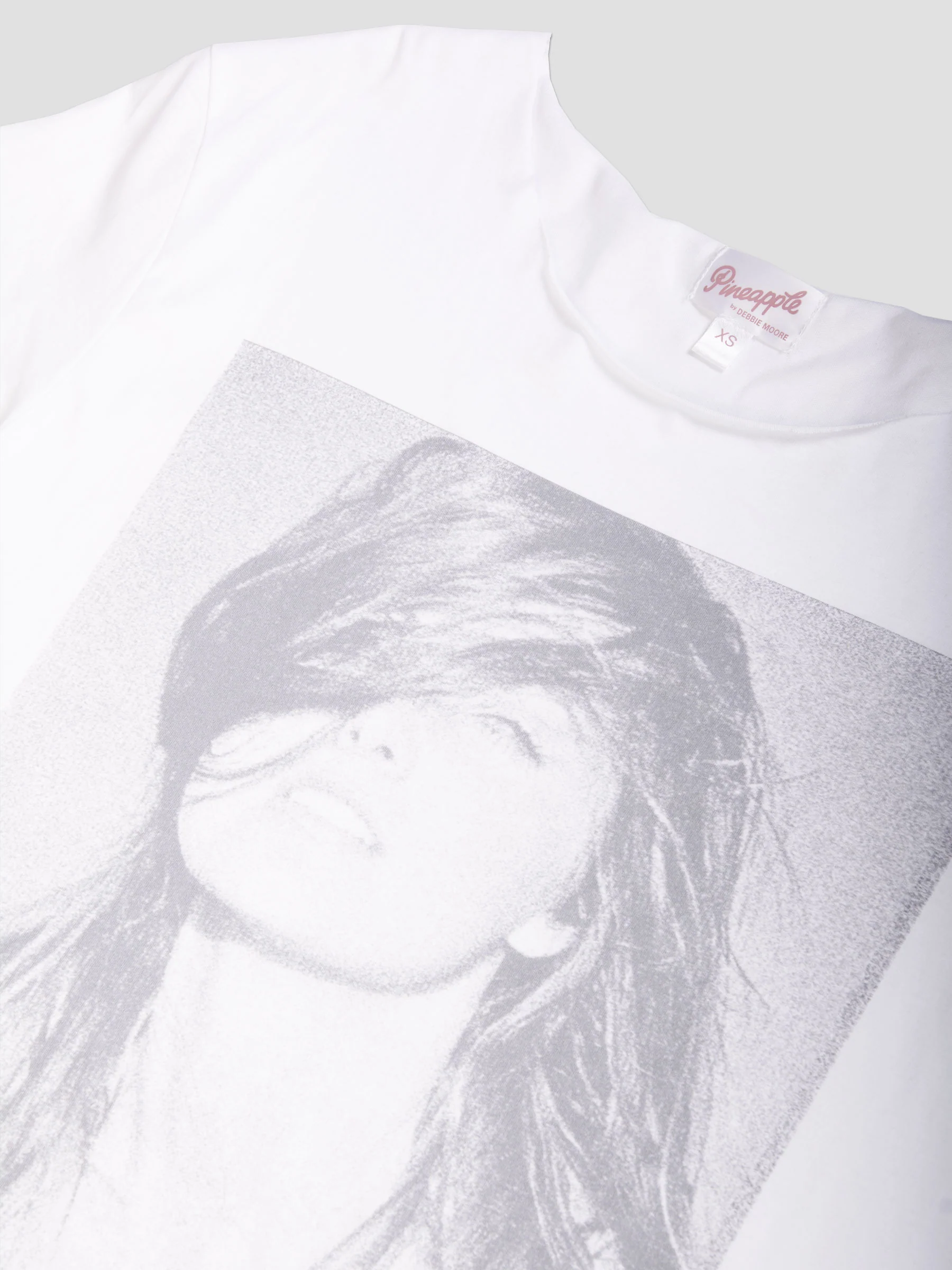 Vintage Graphic T-shirt - Image 7